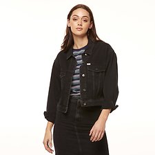 Image of Riders By Lee Beat Black CINDY CROPPED TRUCKER // BEAT BLACK